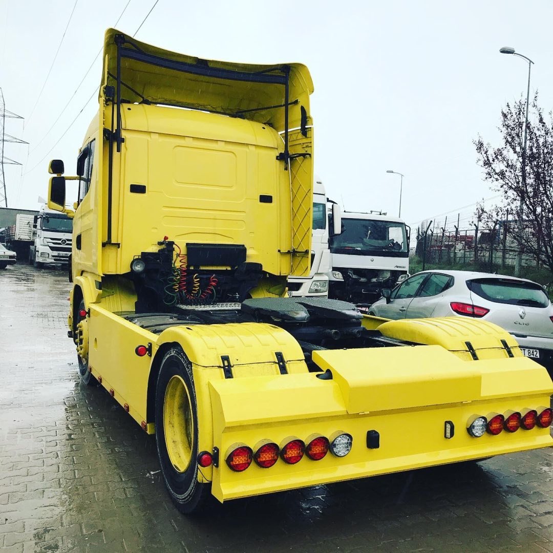 Kamyon ve otomobil kaporta-boya işleri